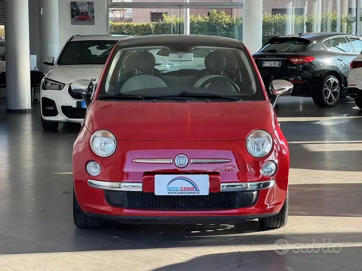 Usado Fiat 500 Lounge 69 CV (50 kW) 2011 Rojo SUV