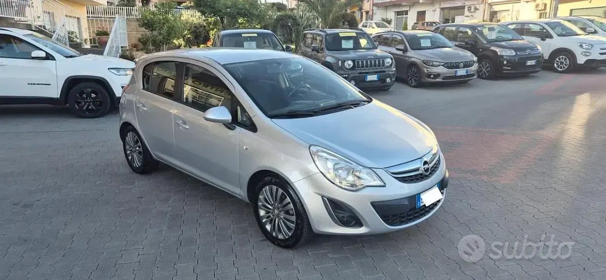 Usata Opel Corsa 75 CV (55 kW) 2013 Grigio Utilitaria