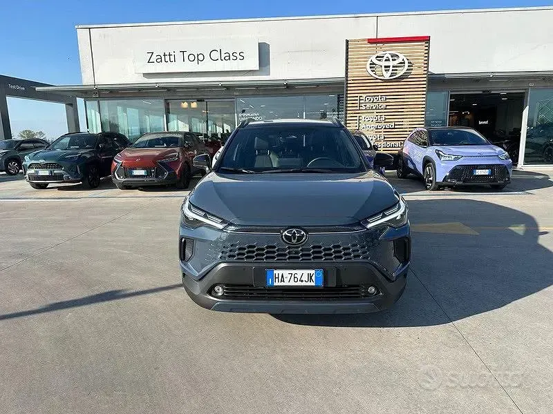 Nuova Toyota Corolla Cross Premium 133 CV (97 kW) 2025 Grigio SUV