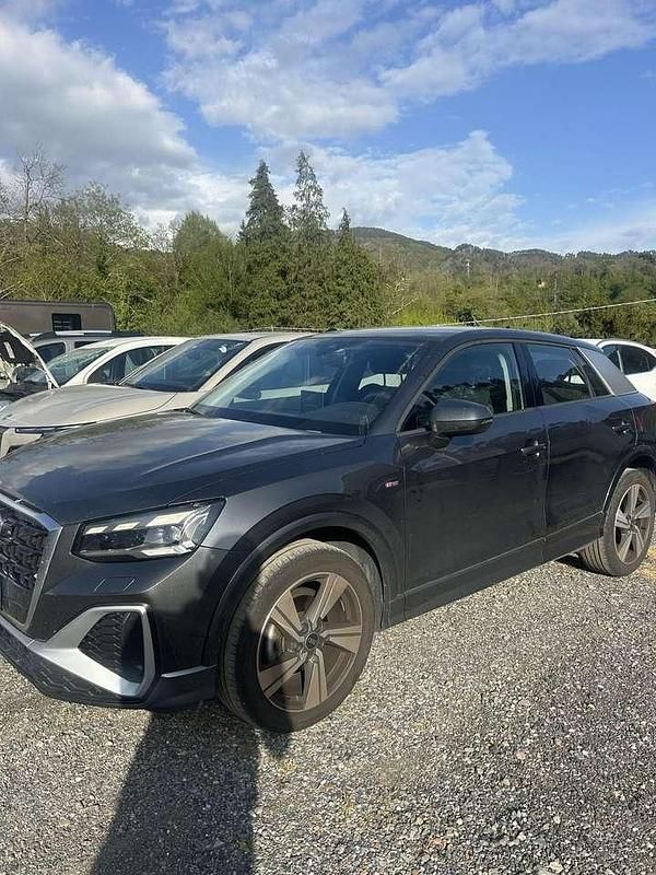 Usata Audi Q2 S-Line 150 CV (110 kW) 2024 Grigio SUV