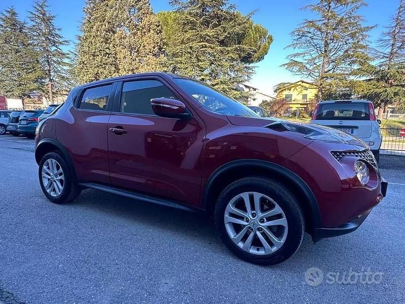 Usata Nissan Juke Acenta 110 CV (80 kW) 2017 Rosso SUV