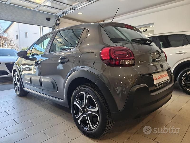 Usata Citroën C3 PureTech 83 CV (61 kW) 2024 Grigio Berlina