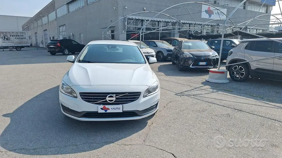 Usata Volvo V60 Business Edition 115 CV (84 kW) 2014 Bianco Station wagon