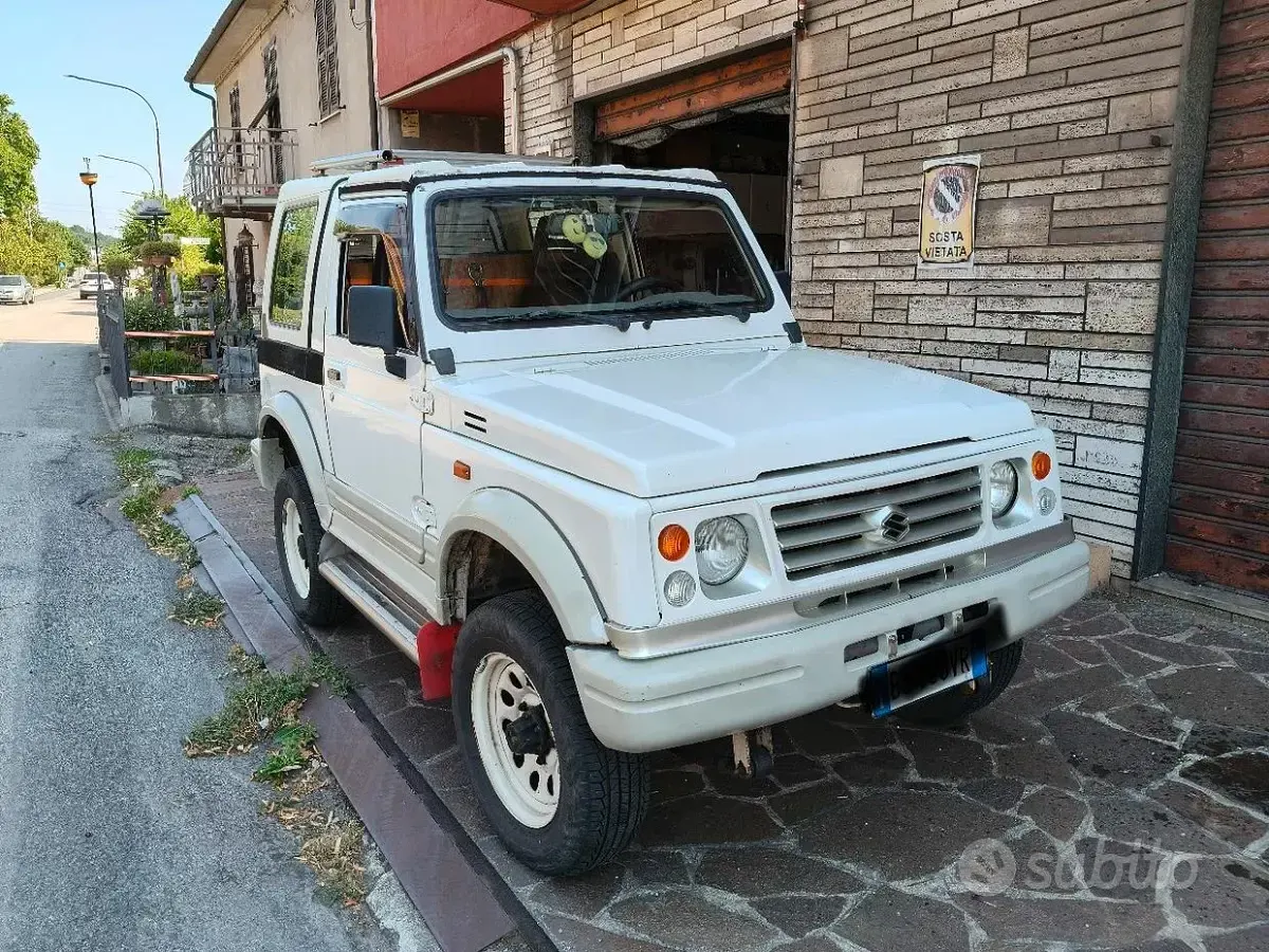 Usata Suzuki Samurai 63 CV (46 kW) 2002 Bianco SUV
