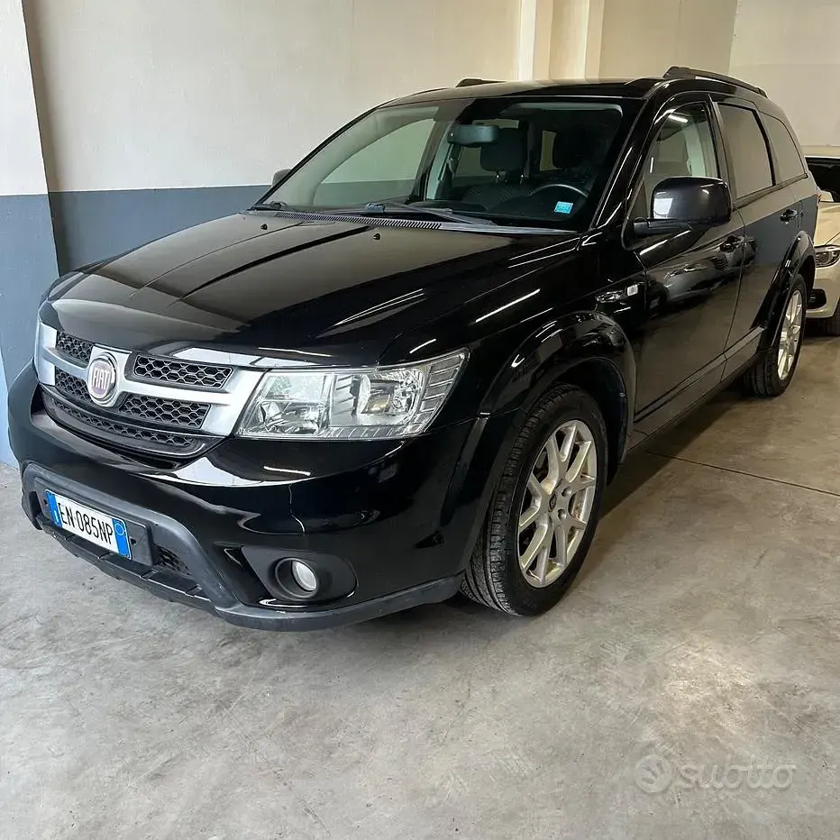 Usata Fiat Freemont Lounge 140 CV (102 kW) 2012 Nero SUV