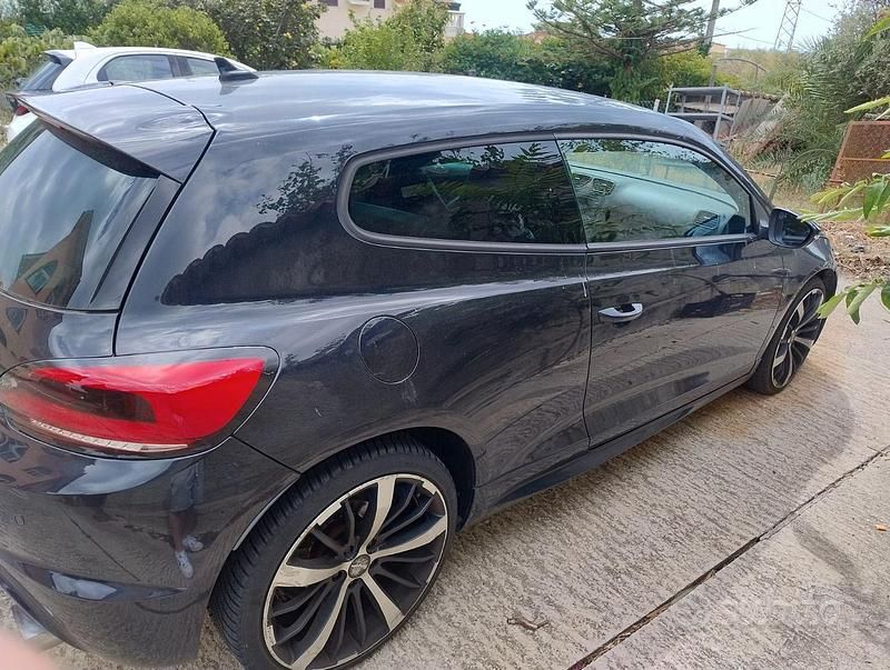 Usata VW Scirocco 160 CV (117 kW) 2009 Nero Coupé