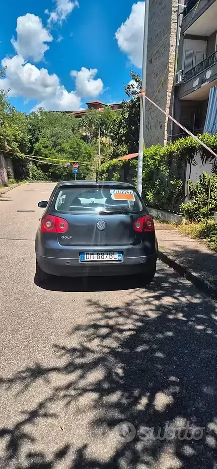 Usata VW Golf VI 102 CV (75 kW) 2008 Blu Utilitaria