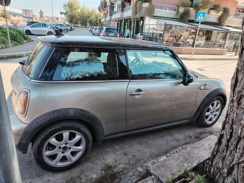 Usata Mini Cooper Pepper 120 CV (88 kW) 2006 Utilitaria