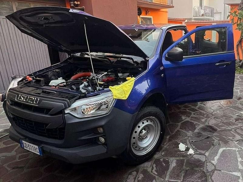 Usata Isuzu D-Max 163 CV (119 kW) 2021 Blu/azzurro SUV