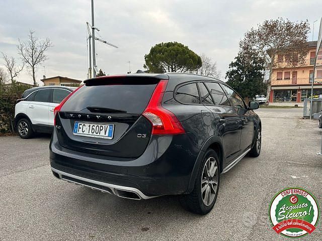 Occasion Volvo V60 CC Momentum 150 PK (110 kW) 2016 Grijs Stationwagen
