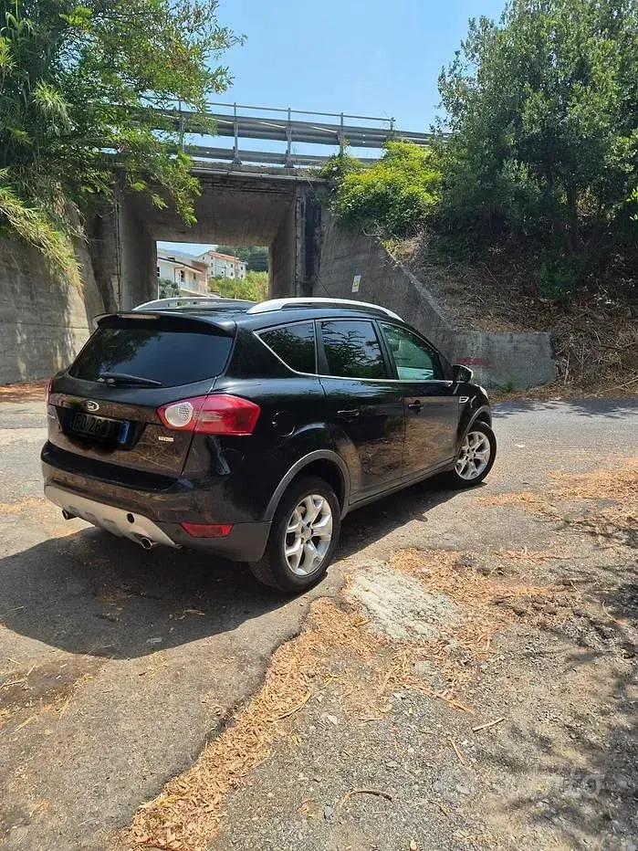 Usata Ford Kuga Titanium 140 CV (102 kW) 2010 SUV