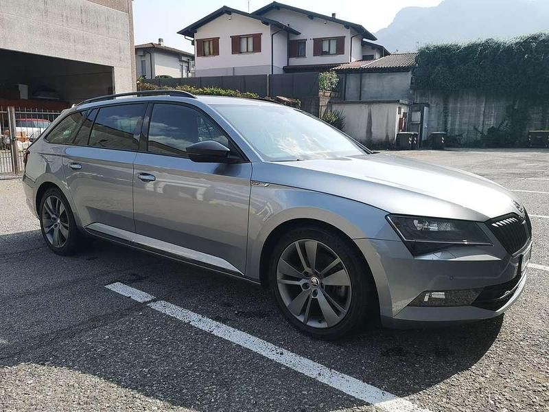 Usata Skoda Superb SportLine 190 CV (139 kW) 2017 Argento Station wagon
