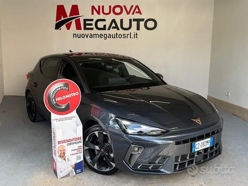 Usata Cupra Leon 150 CV (110 kW) 2025 Blu jeans Berlina