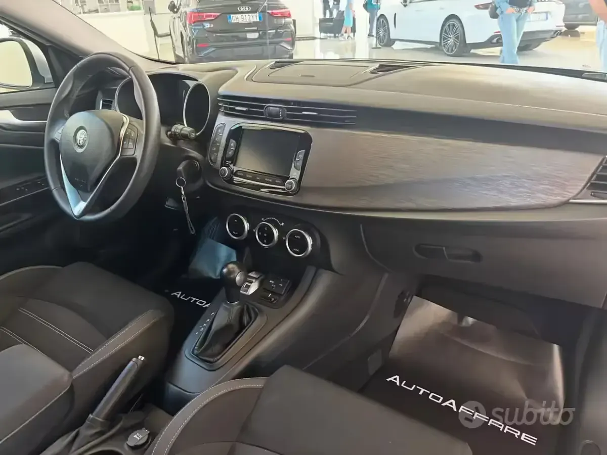 Usata Alfa Romeo Giulietta 120 CV (88 kW) 2019 Grigio Utilitaria