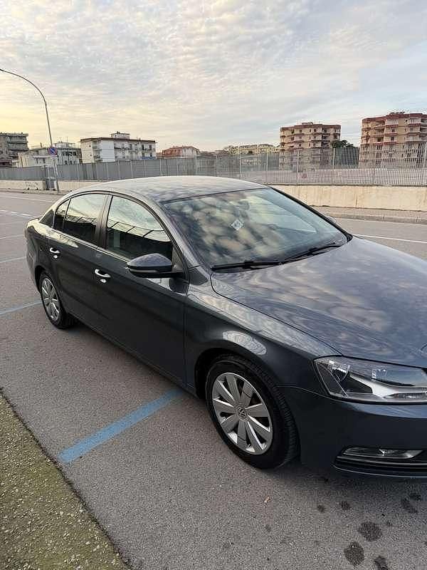 Usata VW Passat 105 CV (77 kW) 2014 Berlina