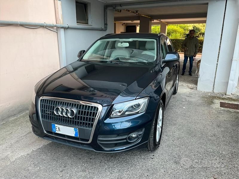 Nero Usata 2012 Audi Q5 SUV | 15.000 € (Cara) - Immagine 1/4