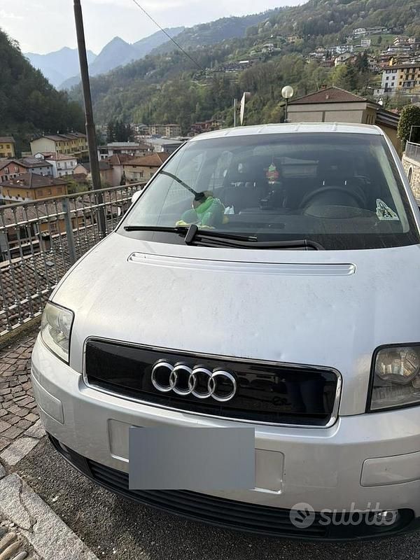 Usata Audi A2 75 CV (55 kW) 2000 Grigio Utilitaria