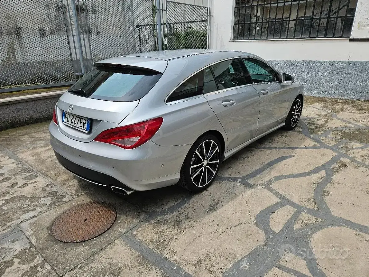 Usata Mercedes CLA220 177 CV (130 kW) 2016 Grigio Berlina