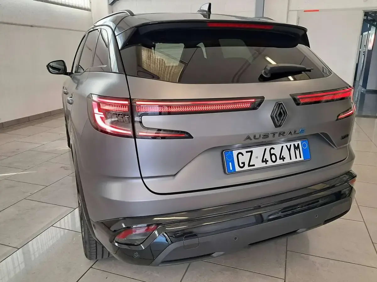Usata Renault Austral Techno Esprit Alpine 131 CV (96 kW) 2025 Scisto satin SUV