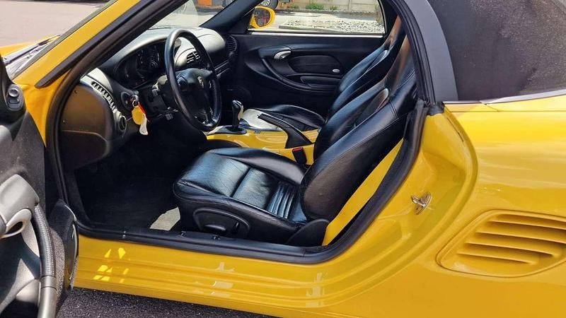 Usata Porsche Boxster 228 CV (167 kW) 2003 Giallo Cabrio