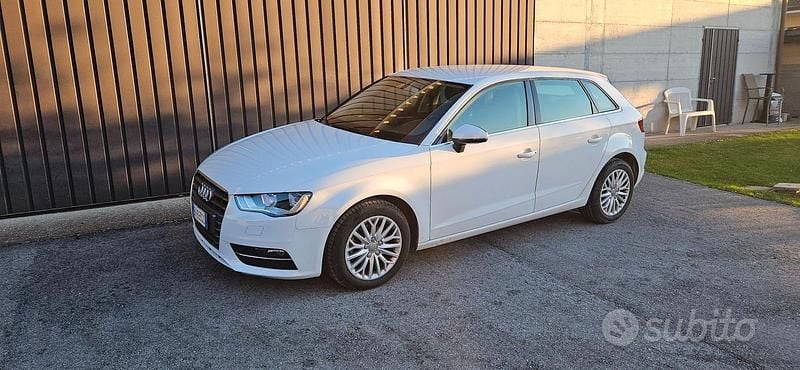 Bianco Usata 2014 Audi A3 Ambiente | 5900 € (Super prezzo) - Immagine 1/4