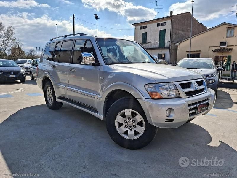 Usata Mitsubishi Pajero 160 CV (117 kW) 2003 Gray SUV