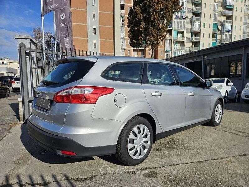 Usata Ford Focus 125 CV (91 kW) 2012 Grigio Station wagon