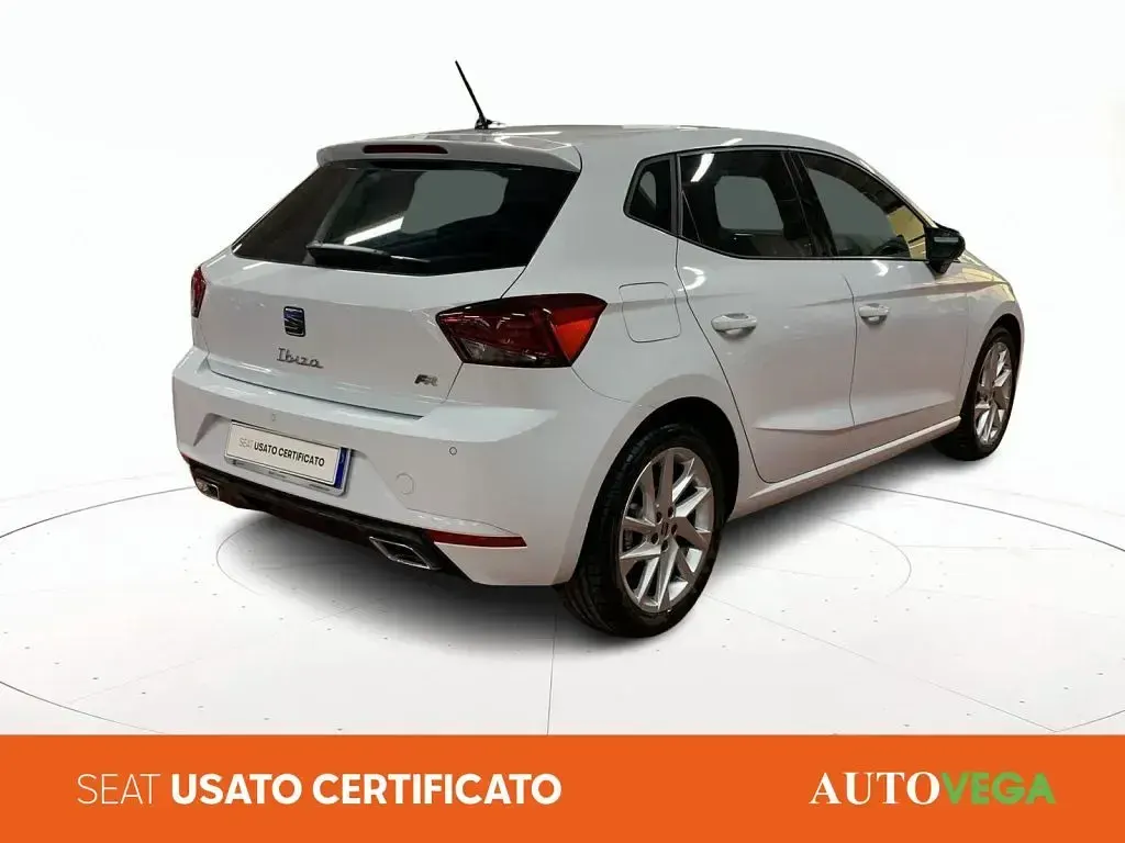 Usata Seat Ibiza FR 116 CV (85 kW) 2025 Bianco / pastello Utilitaria