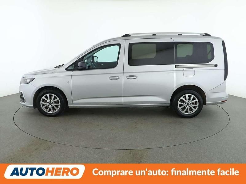 Usata Ford Tourneo Titanium 122 CV (89 kW) 2023 Argento Monovolume