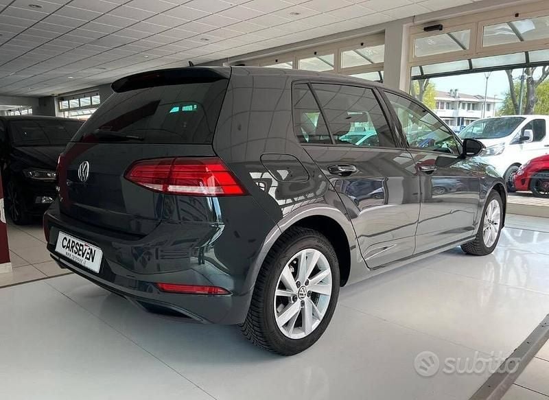 Usata VW Golf VII Trendline 116 CV (85 kW) 2019 Grigio Berlina