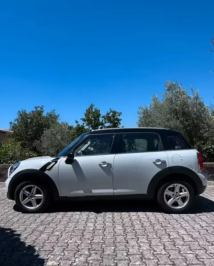 Usata Mini Cooper Countryman 111 CV (81 kW) 2011 SUV