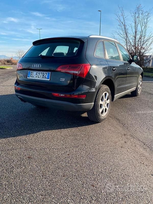 Usata Audi Q5 143 CV (105 kW) 2011 Nero SUV