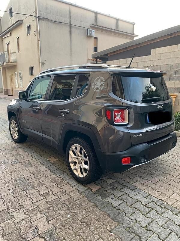 Usata Jeep Renegade Limited 140 CV (102 kW) 2017 Grigio SUV