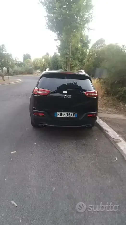 Usata Jeep Cherokee 170 CV (125 kW) 2014 Nero SUV