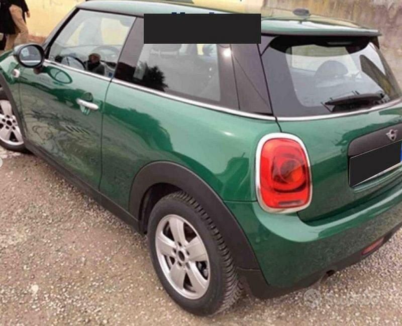 Usata Mini ONE 102 CV (75 kW) 2020 Verde Utilitaria