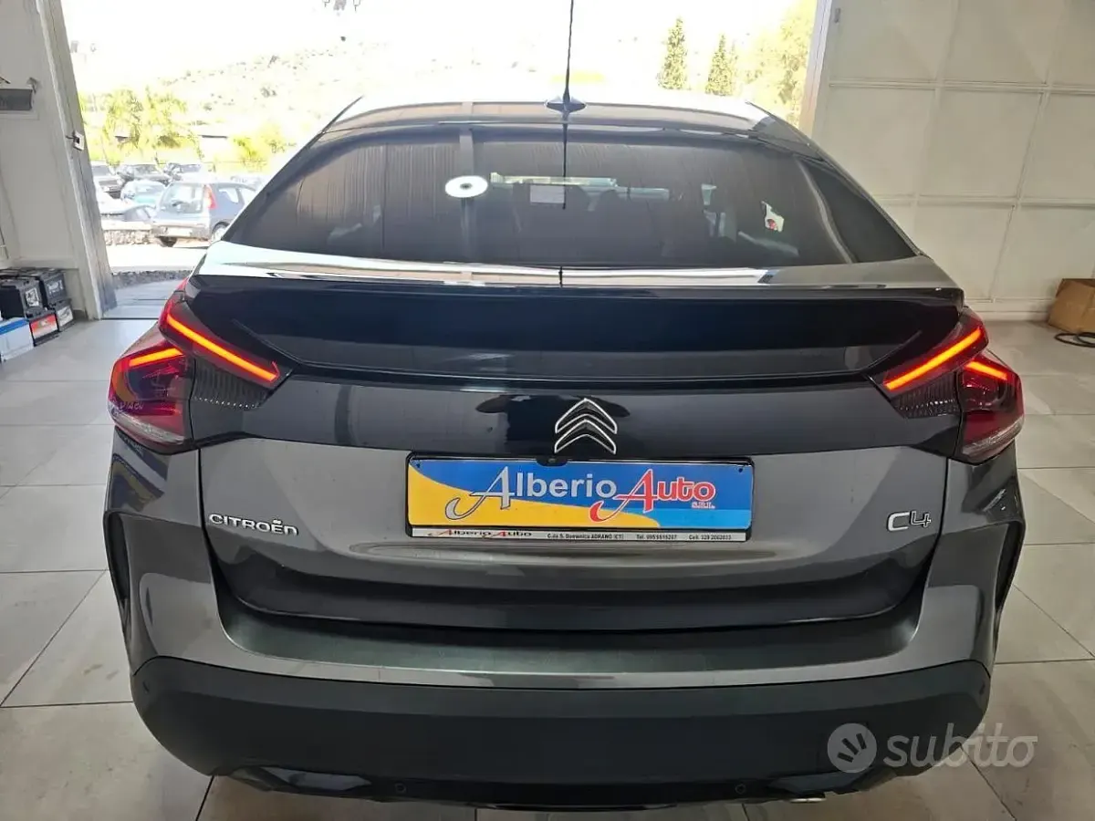 Usata Citroën C4 Shine 131 CV (96 kW) 2021 Verde Berlina