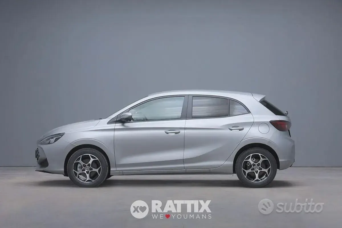 Nuova MG MG3 Luxury 102 CV (75 kW) 2026 Utilitaria