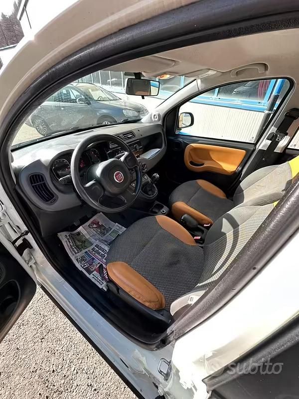 Usata Fiat Panda 4x4 90 CV (66 kW) 2016 Bianco Utilitaria