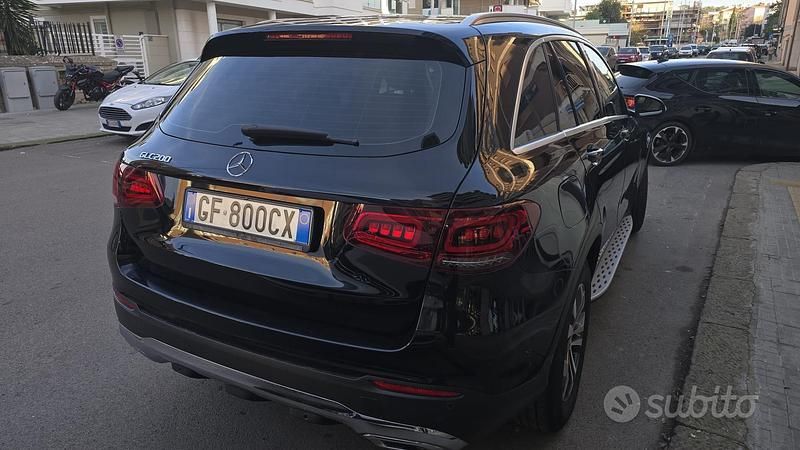 Usata Mercedes GLC200 Business 163 CV (119 kW) 2019 Nero SUV
