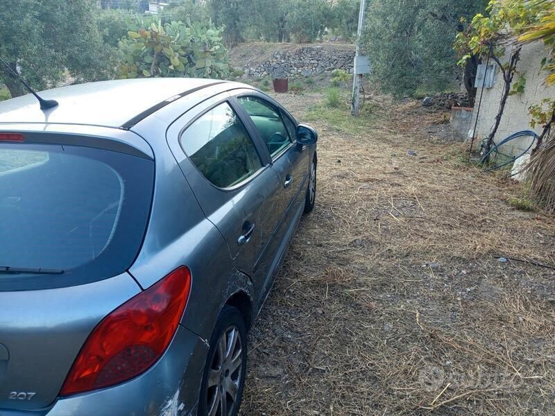 Usata Peugeot 207 2009 Berlina