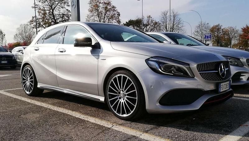Usata Mercedes A250 218 CV (160 kW) 2016 Grigio Berlina