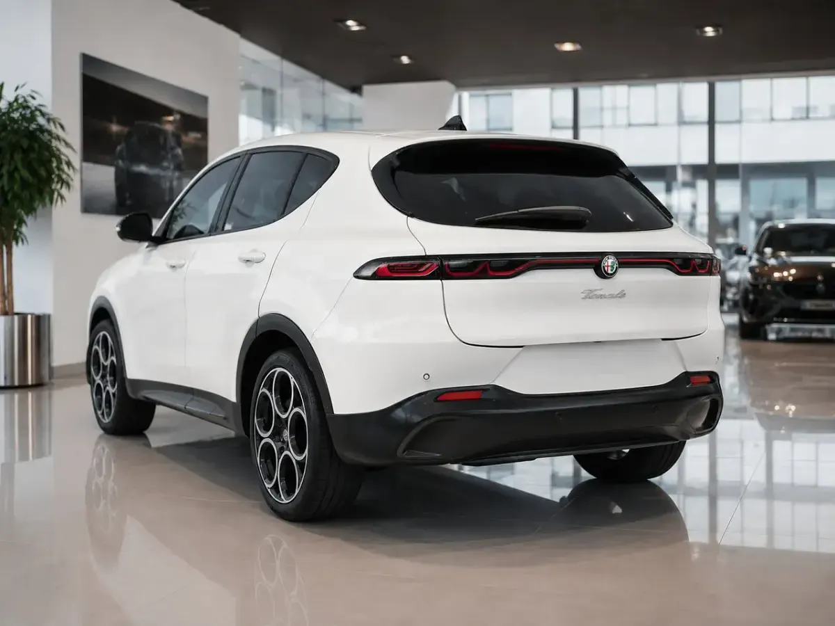 Usata Alfa Romeo Tonale Veloce 131 CV (96 kW) 2024 Bianco SUV