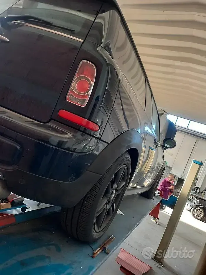 Usata Mini Cooper D Clubman 90 CV (66 kW) 2013 Nero Station wagon