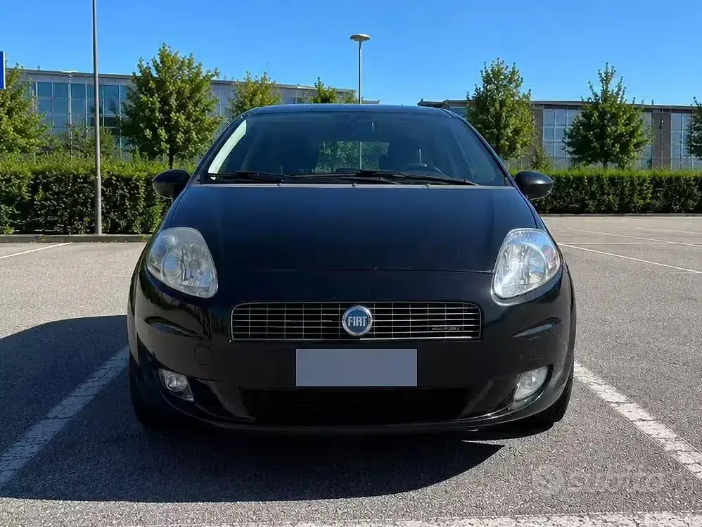 Usata Fiat Grande Punto 65 CV (47 kW) 2007 Nero Utilitaria