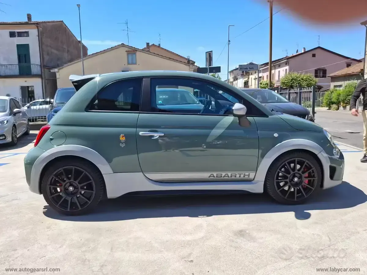 Usata Abarth 695 179 CV (131 kW) 2021 Verde Utilitaria