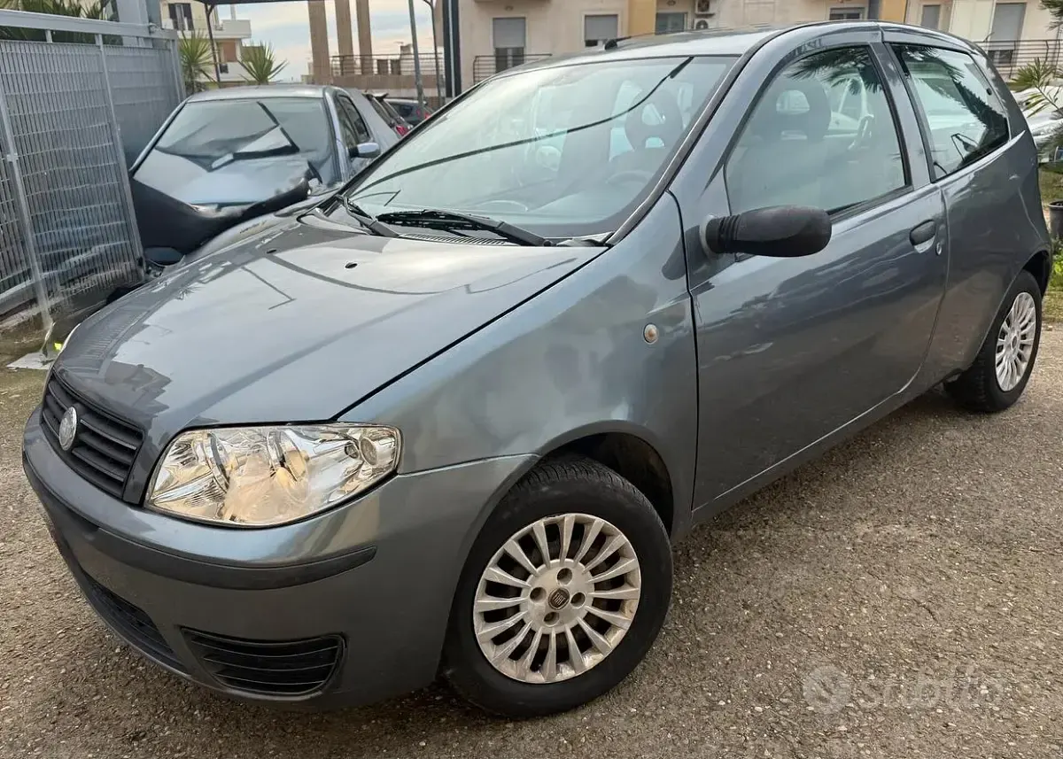 Usata Fiat Punto Active 60 CV (44 kW) 2005 Utilitaria