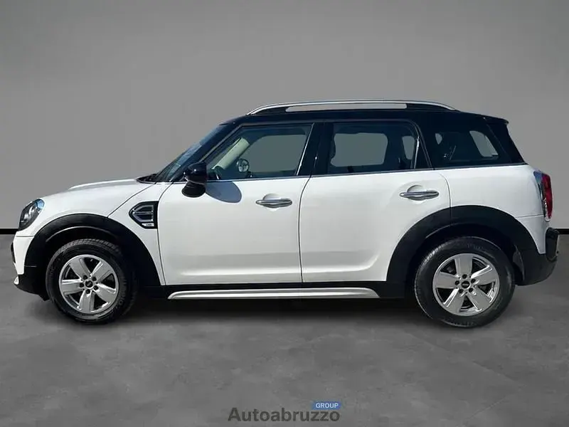 Usata Mini Cooper D Countryman 150 CV (110 kW) 2017 Light white SUV
