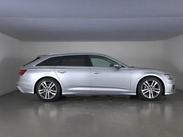 Usata Audi A6 S-Line 204 CV (150 kW) 2024 Argento fioretto metallizzato Station wagon