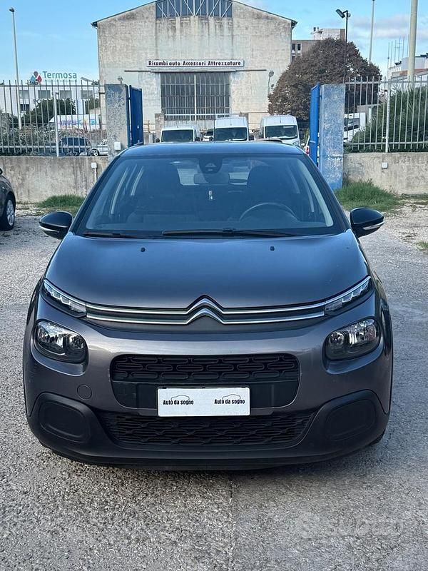 Grigio Usata 2019 Citroën C3 PureTech Due volumi | 8500 € (Ottimo prezzo) - Immagine 1/4