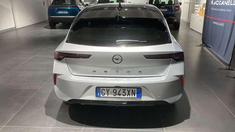 Usata Opel Astra 131 CV (96 kW) 2025 Argento Berlina